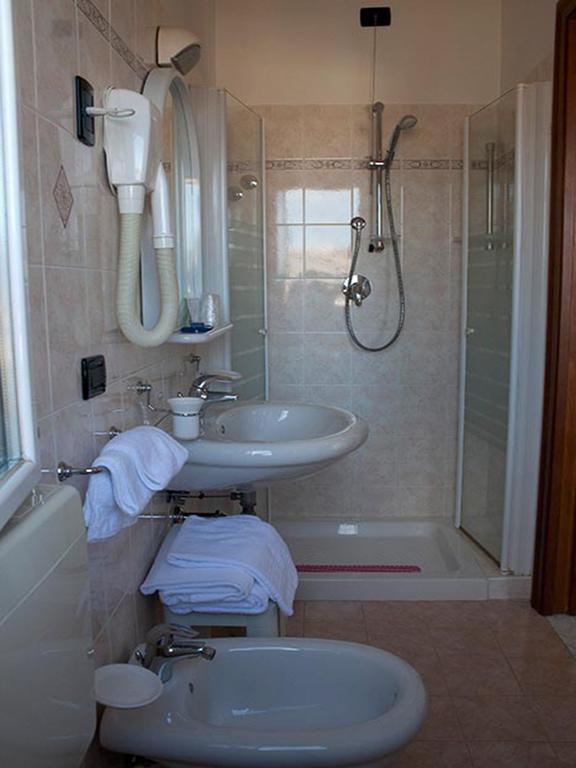 Hotel Monica Chianciano Terme Room photo