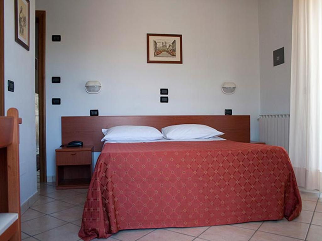 Hotel Monica Chianciano Terme Room photo