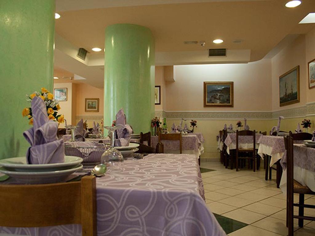 Hotel Monica Chianciano Terme Exterior photo