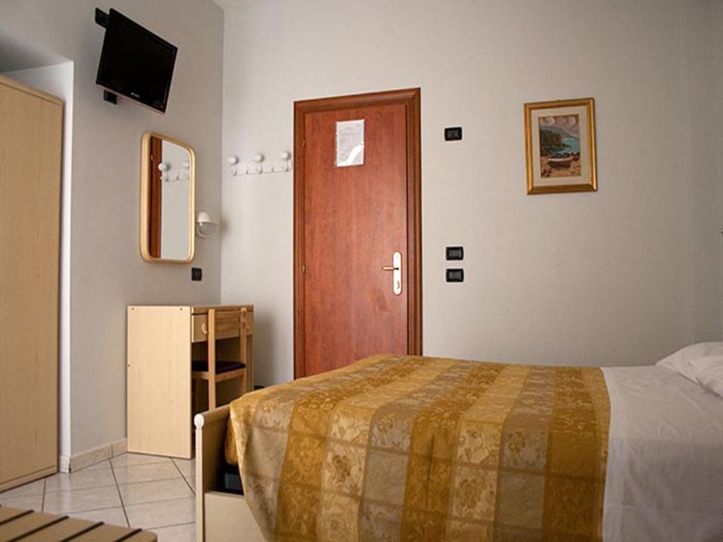 Hotel Monica Chianciano Terme Room photo