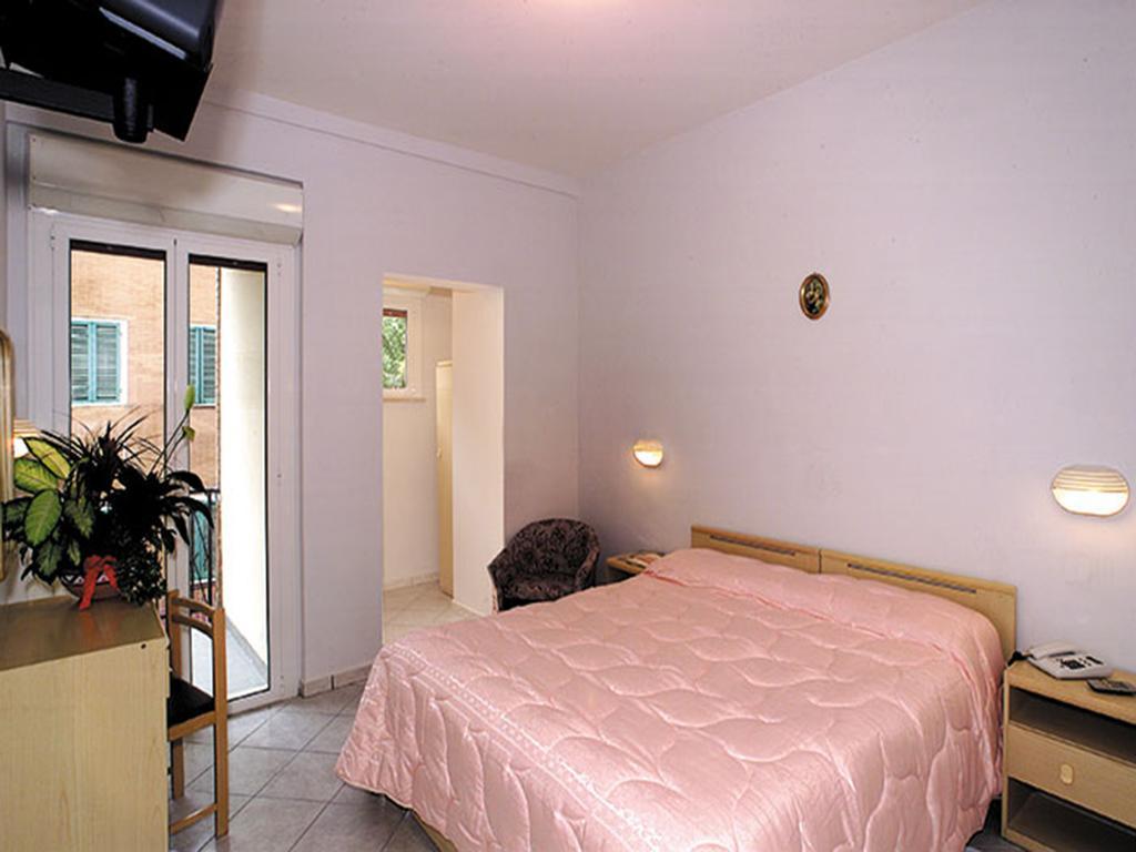 Hotel Monica Chianciano Terme Room photo