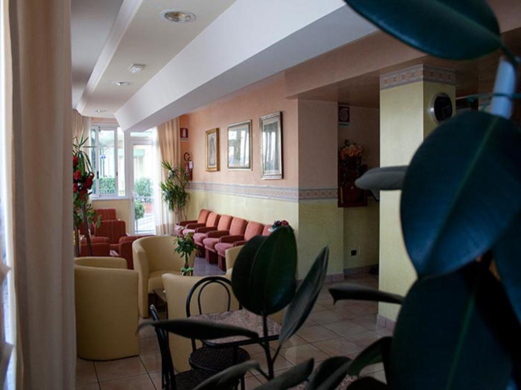 Hotel Monica Chianciano Terme Exterior photo