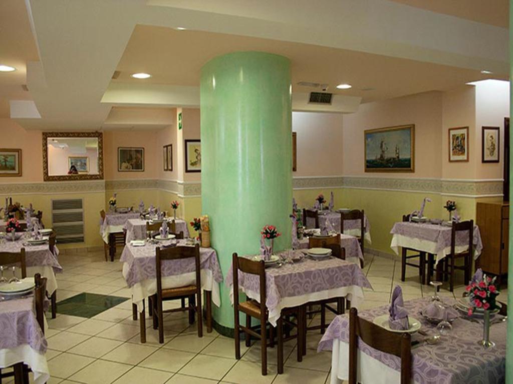 Hotel Monica Chianciano Terme Exterior photo