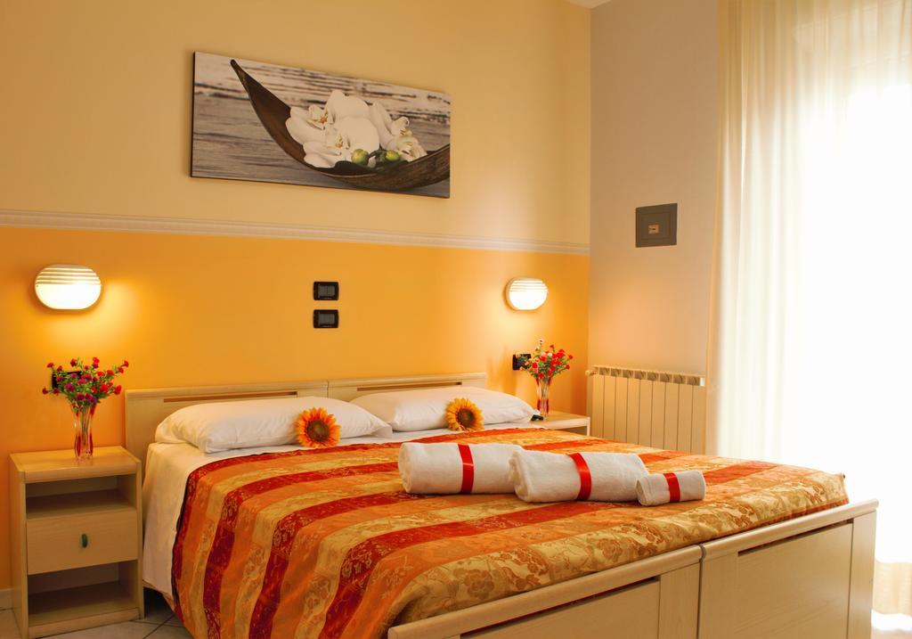 Hotel Monica Chianciano Terme Exterior photo